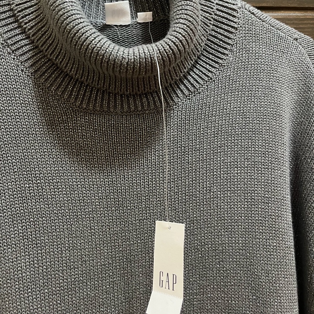 GAP NWT Split-Hem Turtleneck Silver Lurex Chunky Knit Sweater Size M - Picture 3 of 10